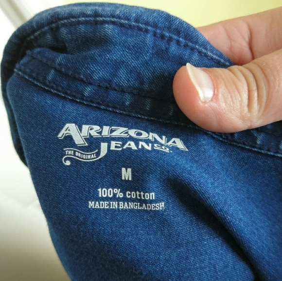 Arizona Jean Co chambray button down top - Picture 6 of 6